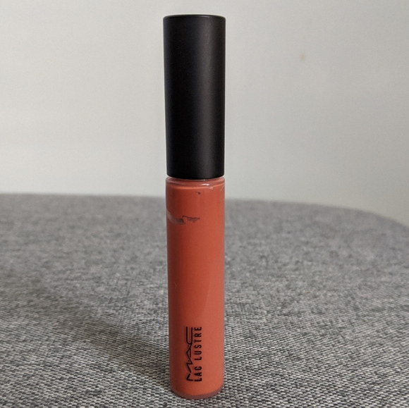 MAC Cosmetics Lac Lustre Liquide Semi-Mat "Sonnet" Lip Gloss - Picture 3 of 4